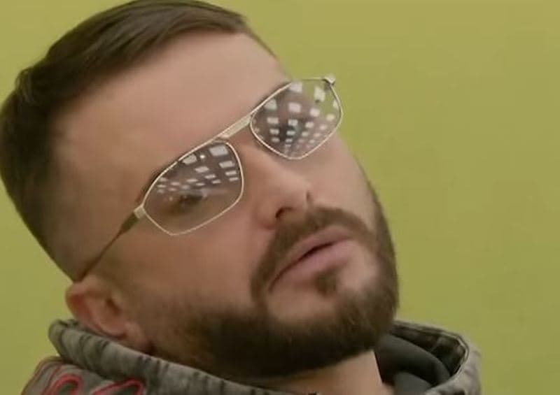 Limi ngacmon Albën: Më kanë bërë babi dhe mami me dashni (VIDEO)