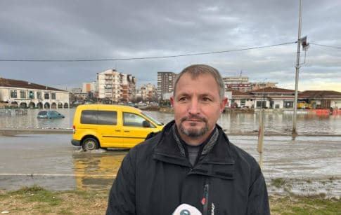 Mbyllja e rrugës Drenas-Shtrubullovë-Krajkovë, Gruda: Paraqet rrezik për qarkullim (VIDEO)