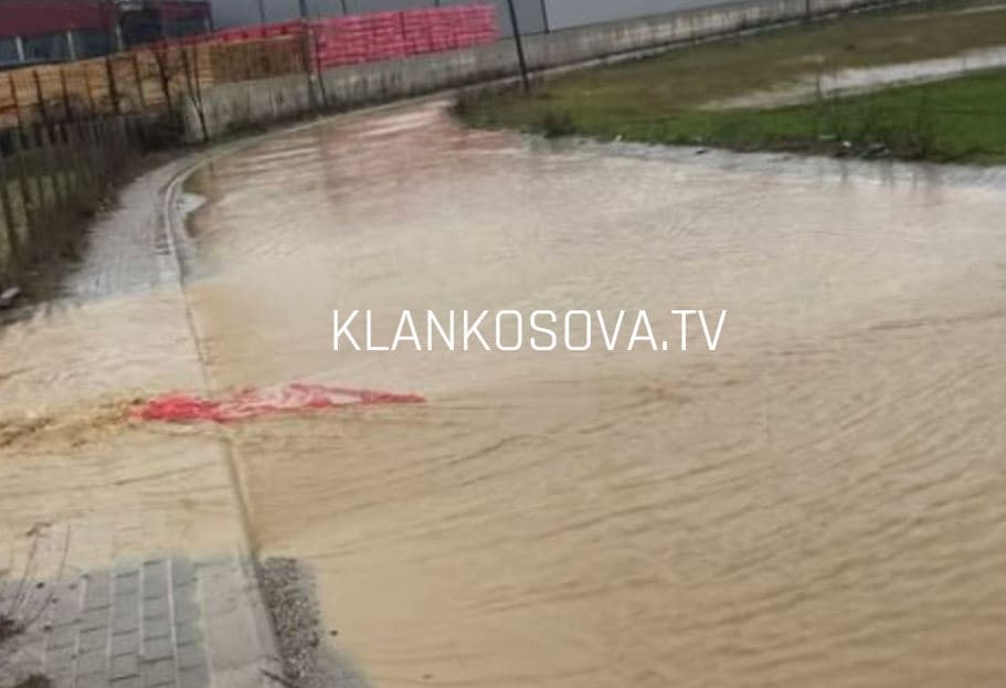 Përmbytje edhe në Prizren pas shirave të rrëmbyeshëm