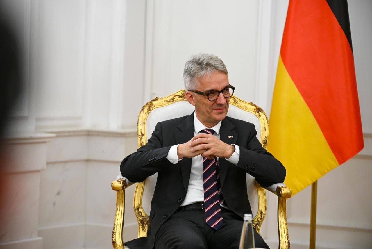 Ambasadori gjerman: Na duhen institucione stabile, punoni për të mirën e vendit
