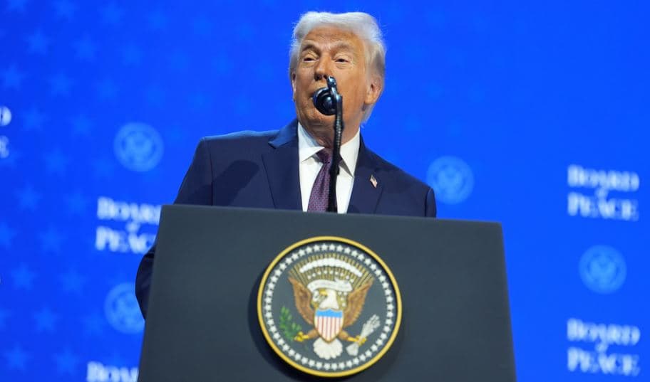 Bordi i Paqes | Trump nis fjalimin, përmend sërish ndaljen e luftërave, mes tyre Kosovë–Serbi