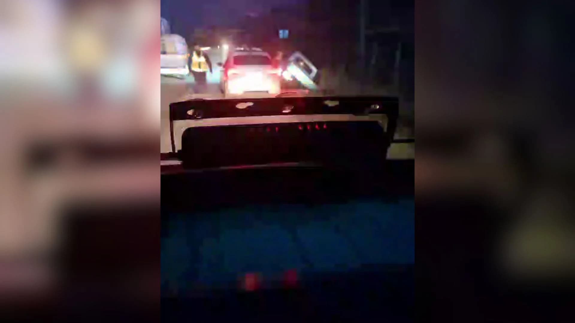 Vozitësi i dehur përplaset me pemën, humb jetën pasagjeri 21-vjeçar në Elbasan