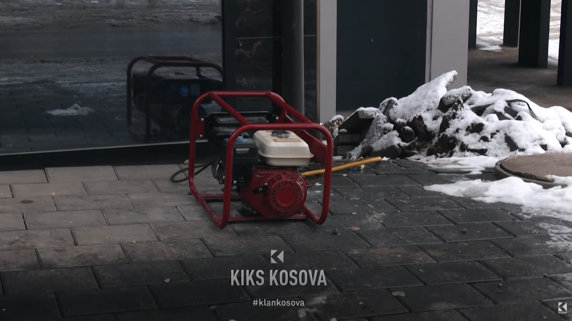 Lubizhda pa rrymë, banorët thonë se mund të largohen nga fshati (VIDEO)