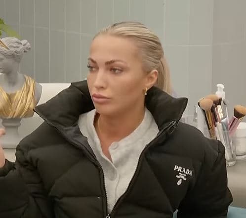 Aurora - Klodit: Në sytë e tu nuk je dukur që ke lidhje jashtë (VIDEO)