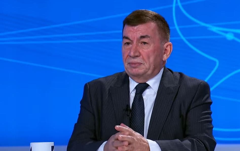 Bajrami: Diplomatët janë të habitur se si mbahet Thaçi në paraburgim (VIDEO) 