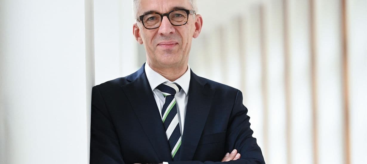 Ambasadori gjerman pret nga Qeveria e re "angazhim të fortë në dialogun me Serbinë"