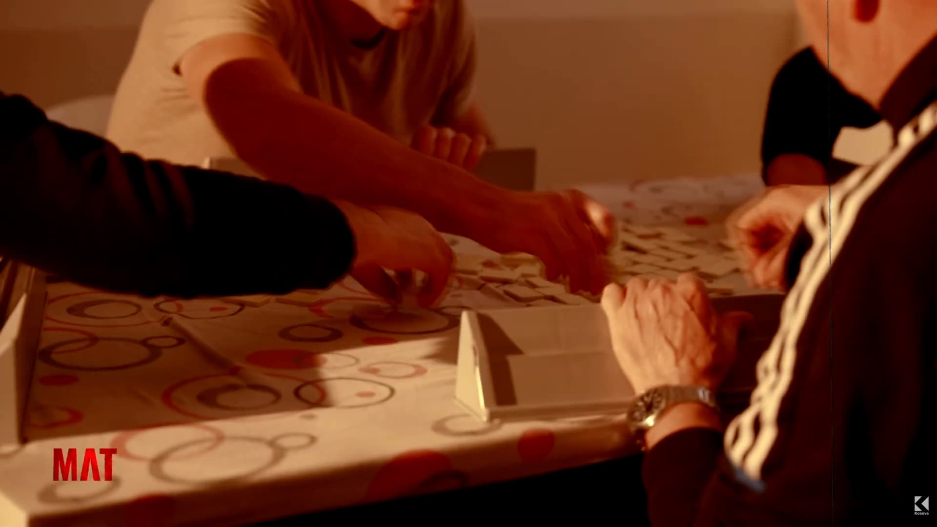 Nga lojërat te fitnesi - pasditja në Burgun e Sigurisë së Lartë (VIDEO)