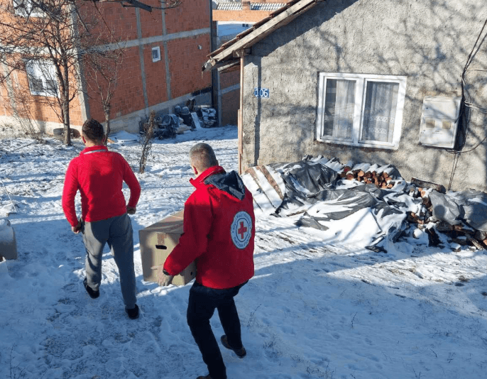 Vërshimet e fundit: Evakuohen tri familje në lagjen “Kodra e Trimave”
