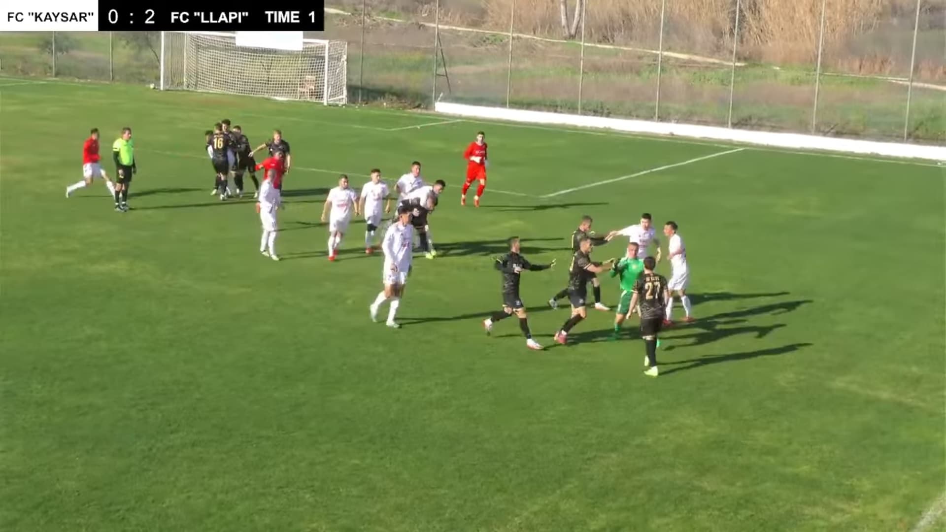 Rrahje mes lojtarëve në miqësoren Llapi - Kaysar në Antalia (VIDEO)