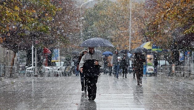 Moti në fundjavë: Vranët, shi por edhe diell