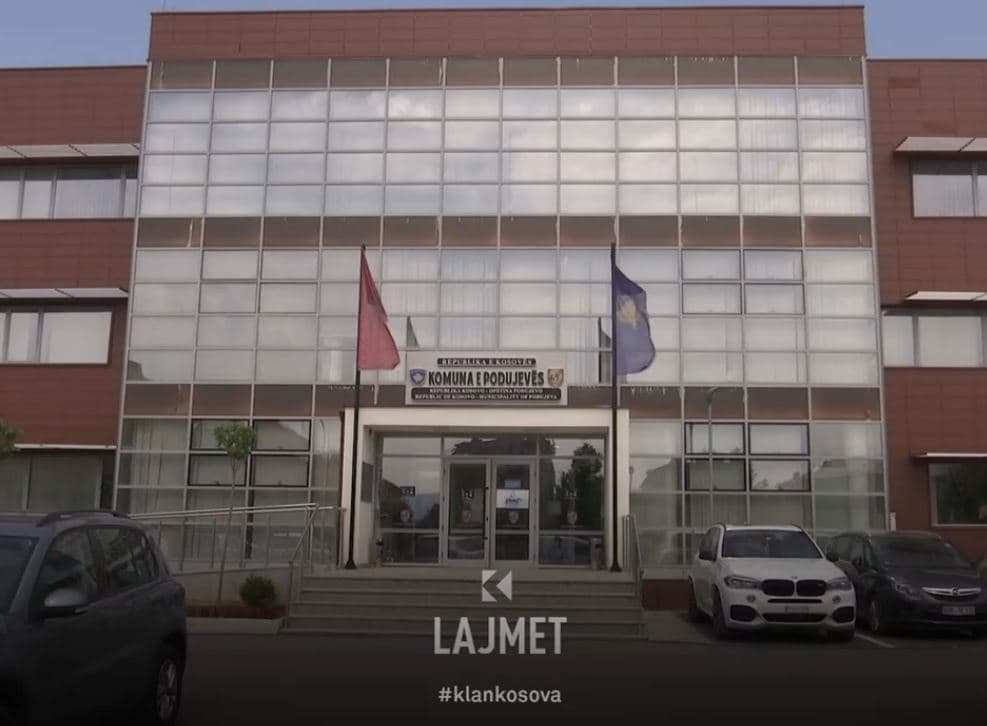 Qeverisja lokale, postet i përçajnë PDK-istët e Podujevës (VIDEO)