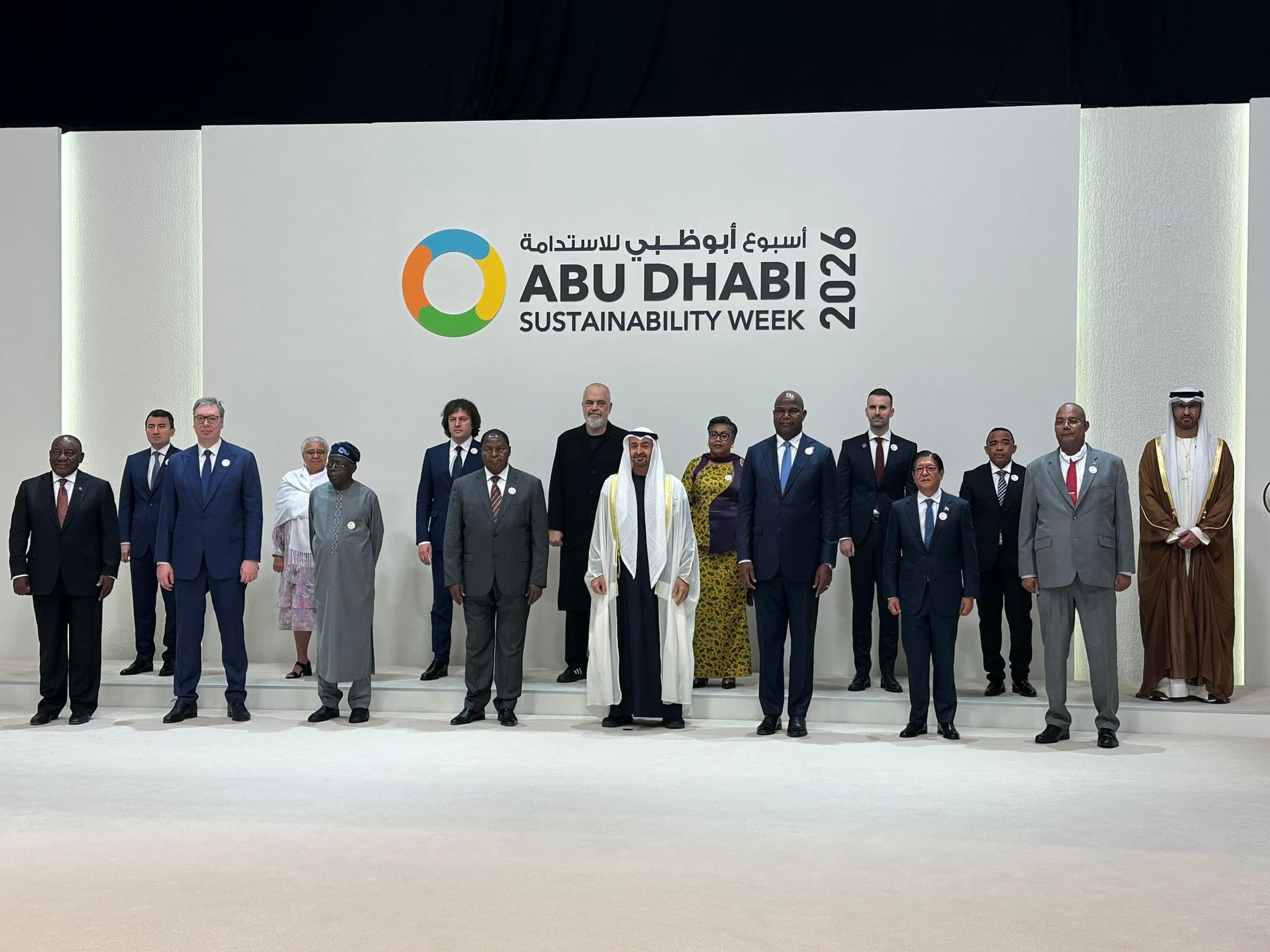 "Një mik i madh i Shqipërisë”, Rama ndan foto nga Abu Dhabi me presidentin e Emirateve të Bashkuara