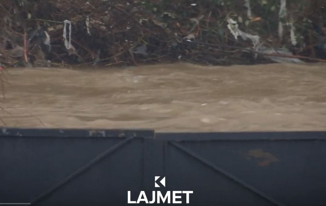 Komunat kosovare, qindra kërkesa për dëmet nga vërshimet (VIDEO)
