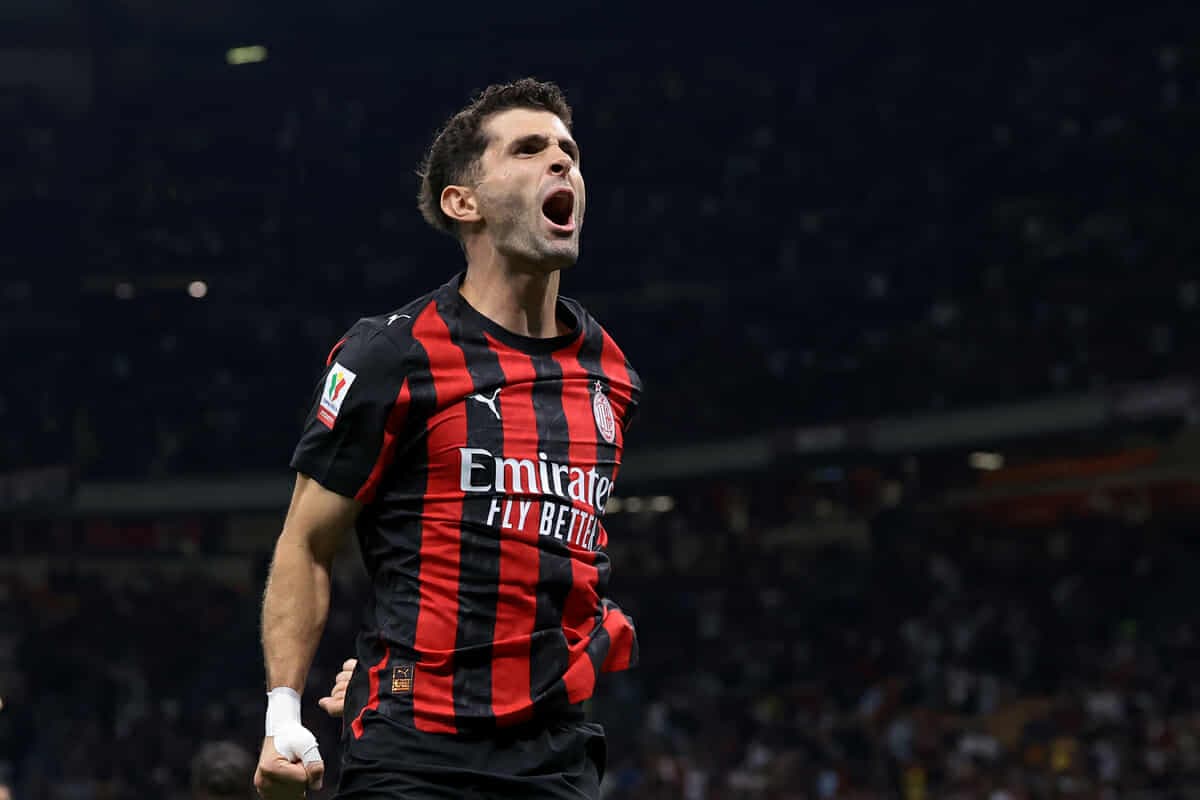 Milan u përgjigjet gjigantëve anglez për Christian Pulisic