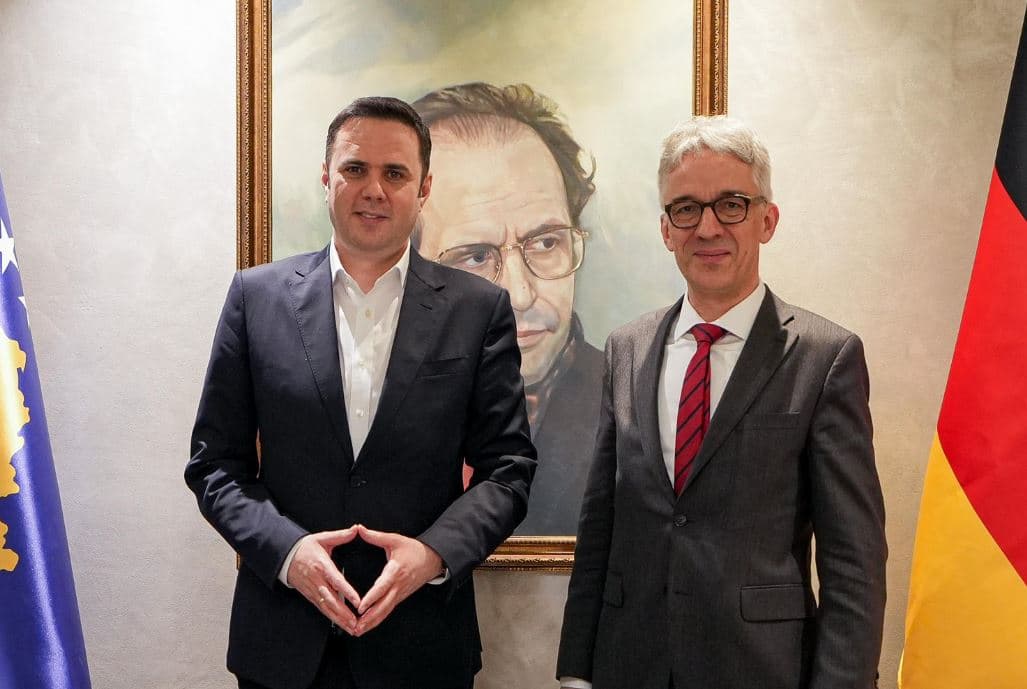 Abdixhiku pret në takim ambasadorin gjerman, thekson nevojën për stabilitet institucional