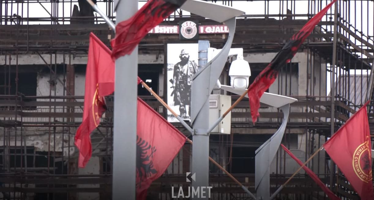 17 shkurti në Skenderaj: Nga homazhet te Jasharajt, te marshi në Prishtinë (VIDEO)