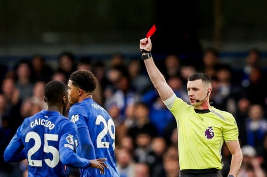 Chelsea ndalet nga Burnley