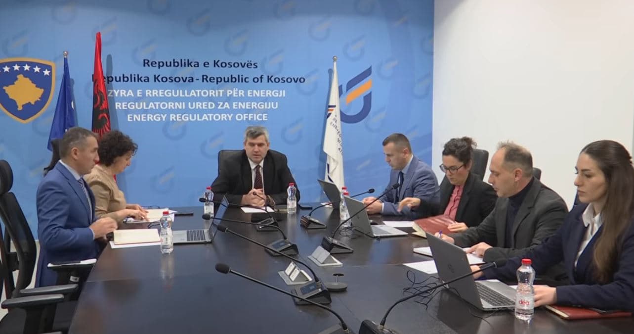 Mbledhja e ZRrE-së: NEMO-s nuk i rriten tarifat për 3 vjet (VIDEO)