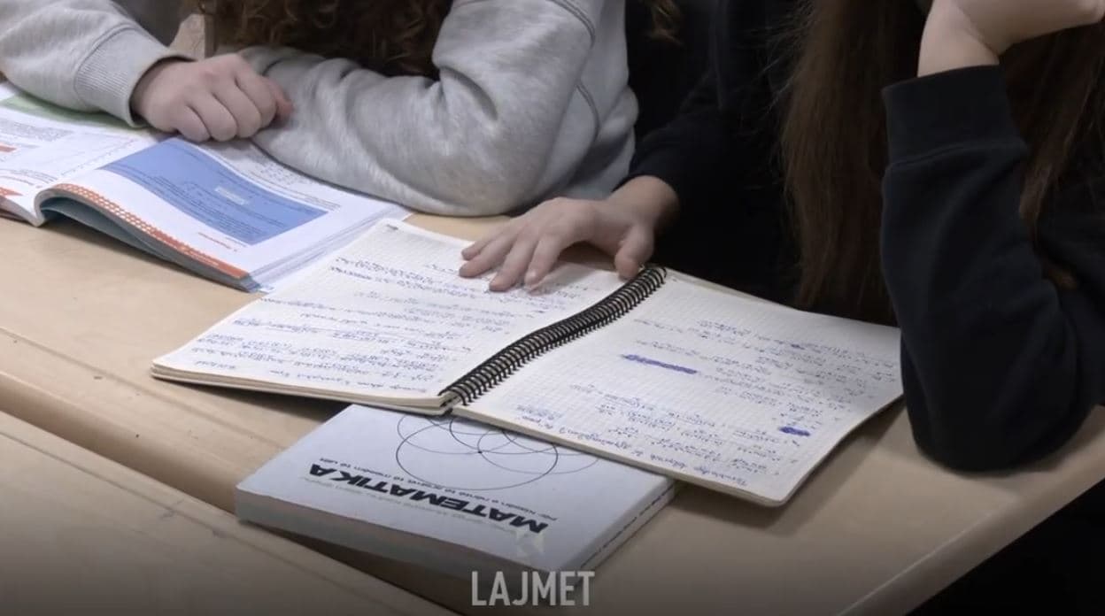 Rishikimi i kurrikulave: Nuk u bë për një dekadë, synohet për tre muaj (VIDEO)