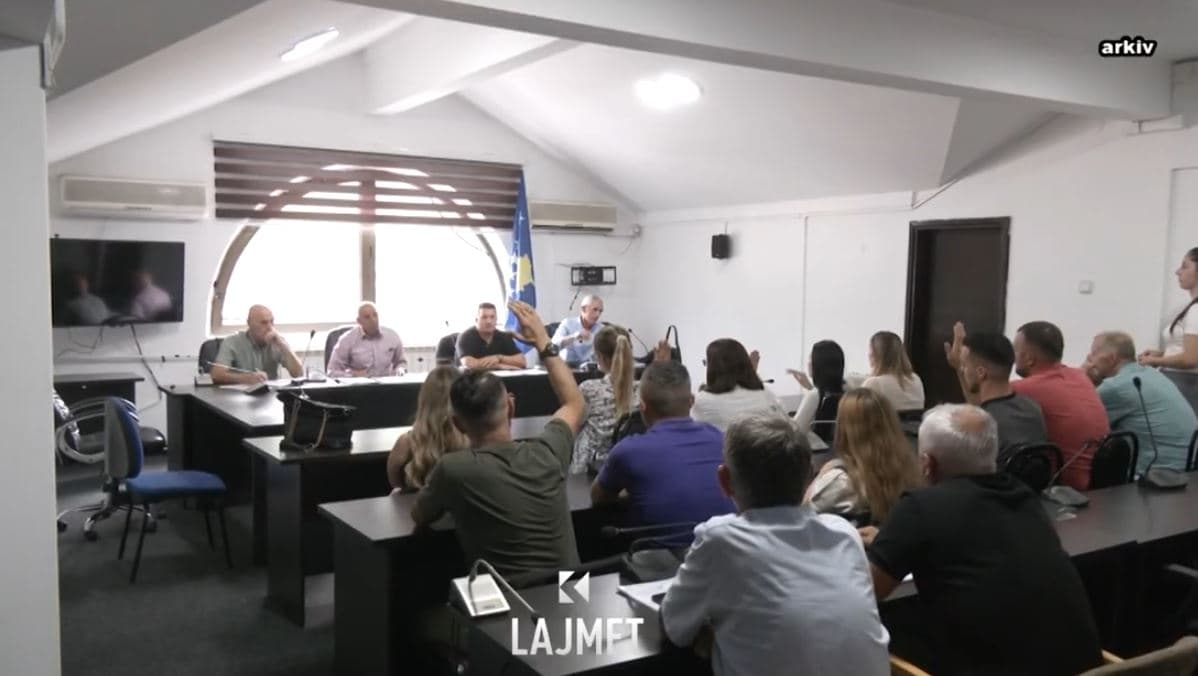 Votat s’ndryshuan veç kryetarët në veri por edhe simbolet (VIDEO)