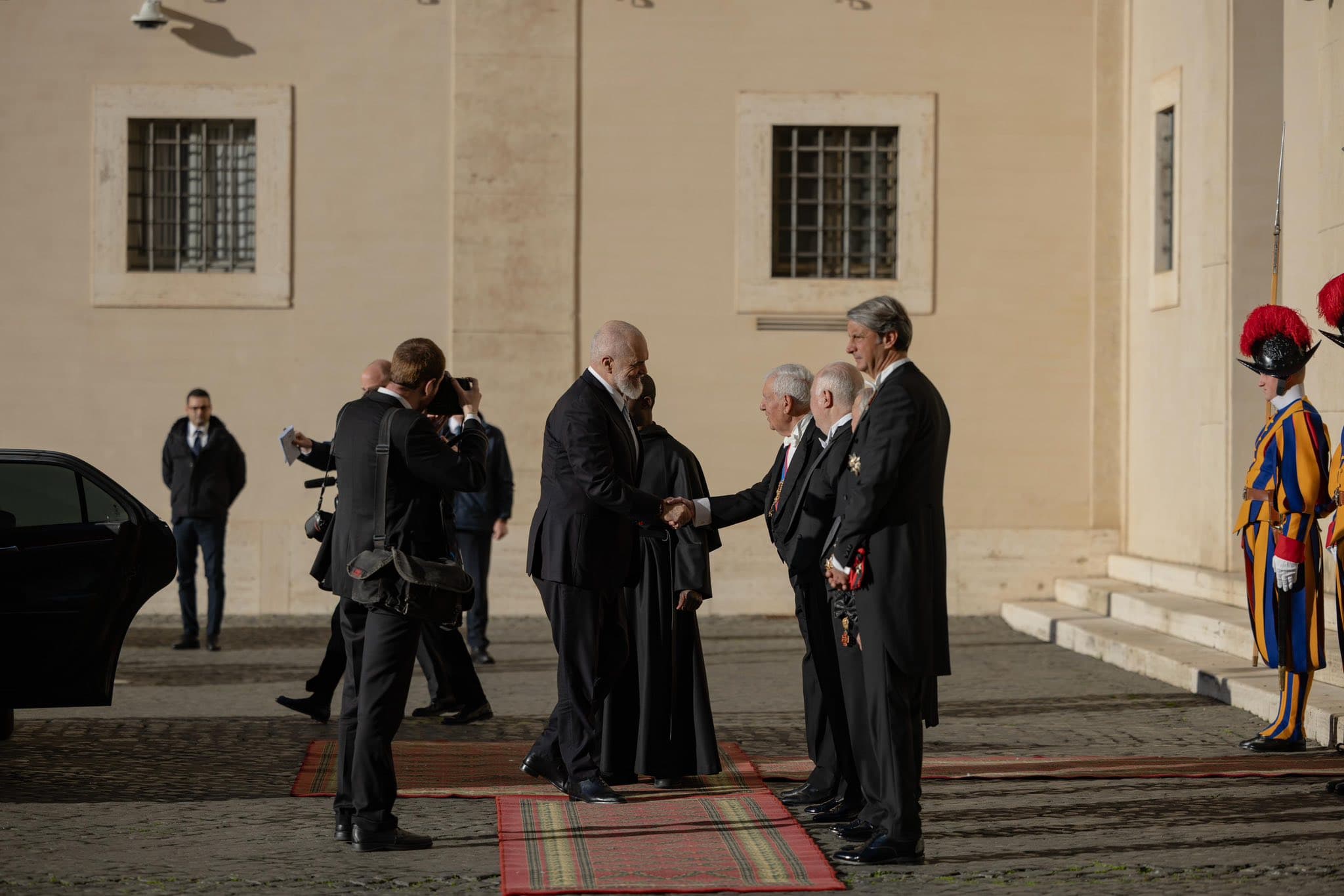 Edi Rama pritet në Pallatin Apostolik të Vatikanit