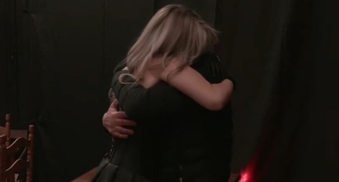 Moment emocionues: Elijonës i vjen në vizitë babai (VIDEO)