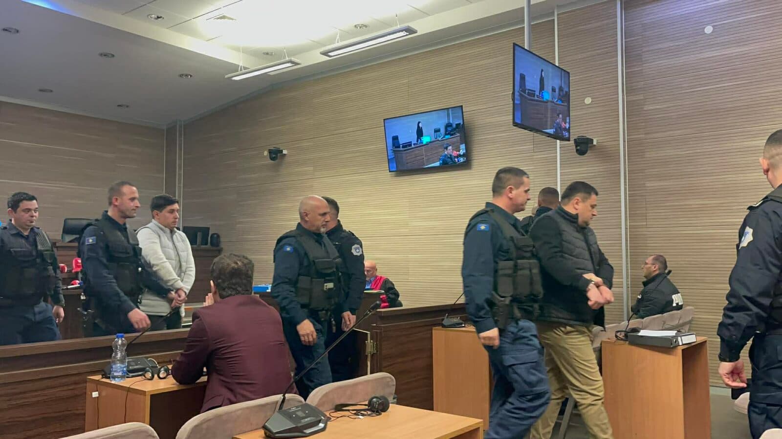 Dalin para gjykatës të akuzuarit për sulmin terrorist në Banjskë