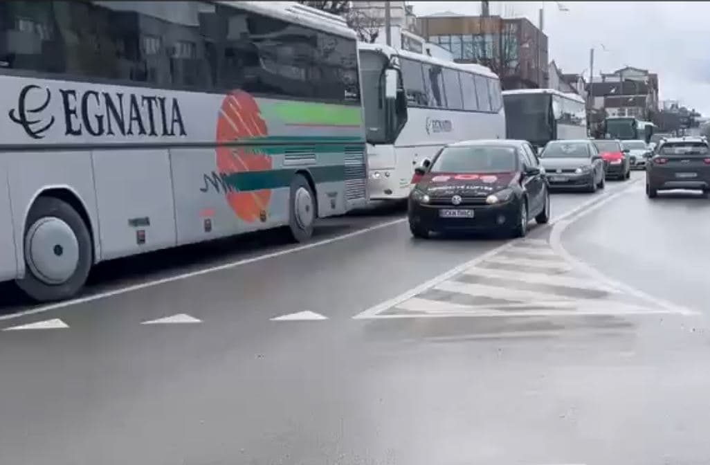 Marshi për çlirimtarët, autobusët nga Gjilani nisen për Prishtinë