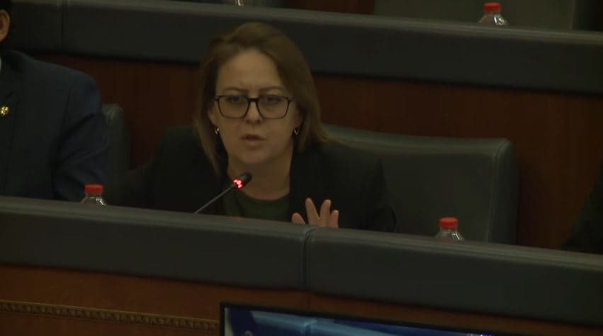 “Pse kjo urgjencë?”, Bajrami kritikon qeverinë, kërkon tri ditë për analizimin e buxhetit