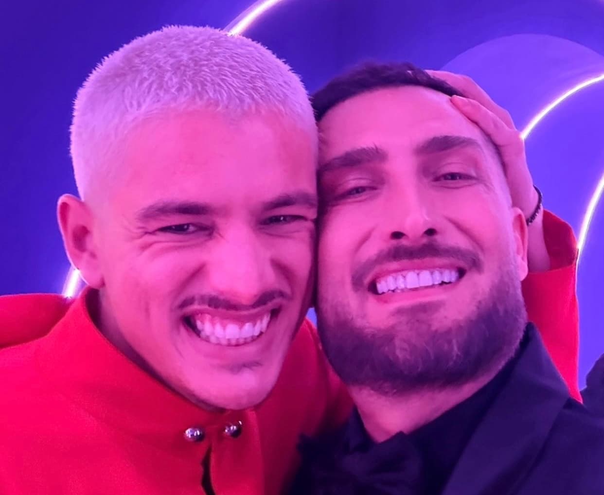 Dini publikon foto me Londrimin, fituesin e Big Brother VIP Kosova