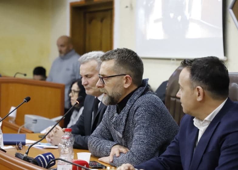 LDK e mohon prishjen e koalicionin me VV-në në Mitrovicë