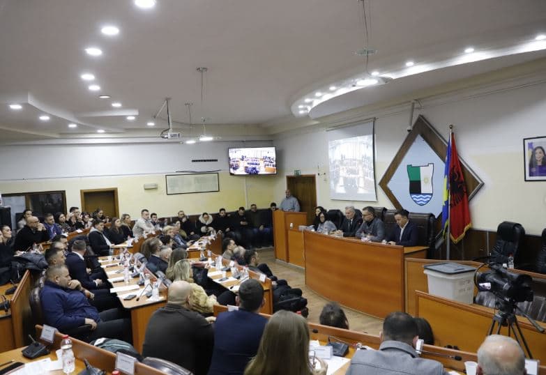 Ndërpritet koalicioni LDK-Guxo në Mitrovicë