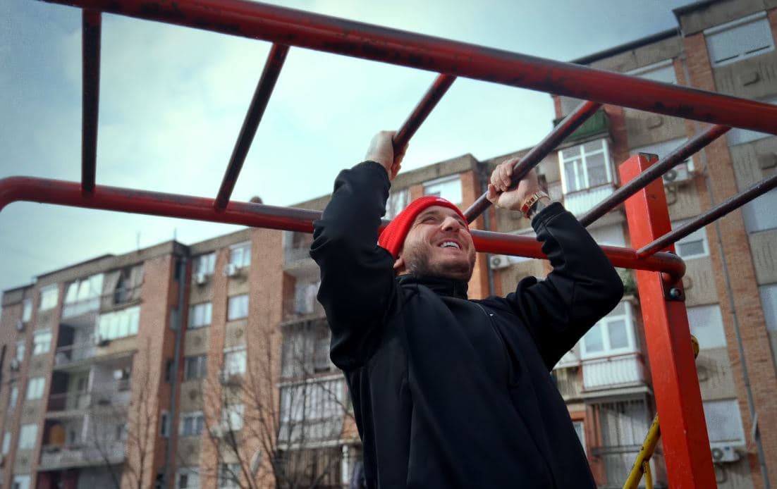 Mozzik publikon EP-in me pesë këngë (VIDEO)