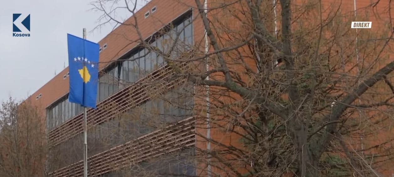 Zgjedhja e presidentit: Kurti e pret në Kuvend Abdixhikun (VIDEO)