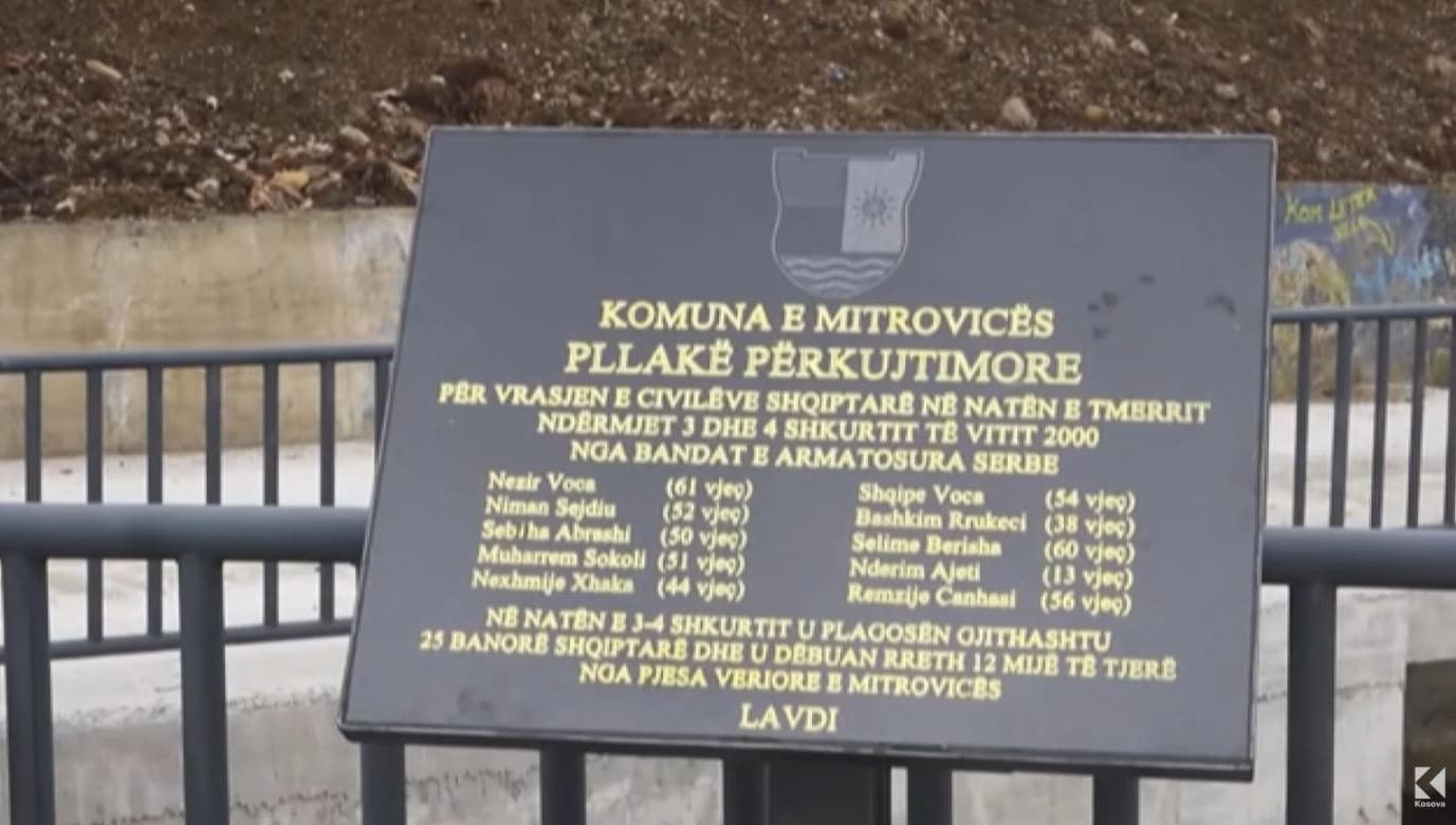 Pllaka në Mitrovicë, përkujtohen të vrarët e 3-4 shkurtit të vitit 2000 (VIDEO)