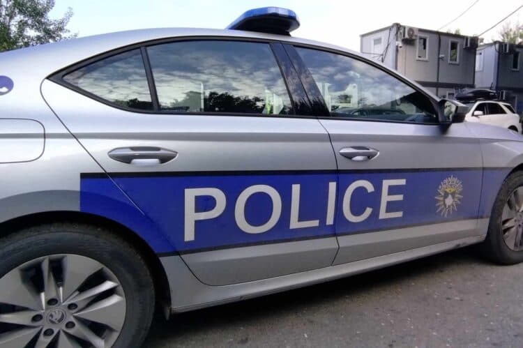 Prona mollë sherri mes tre personave në Ferizaj, pas rrahjes përfundojnë në spital