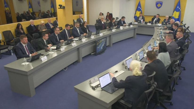 Qeveria miraton të gjitha pikat e rendit të ditës, në mesin e tyre dhe themelimin e Këshillit Shtetëror