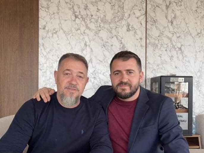 Lushtaku uron babanë për ditëlindje: Luftëtar i pathyeshëm, fitimtar i palëkundur - të paçim gjatë