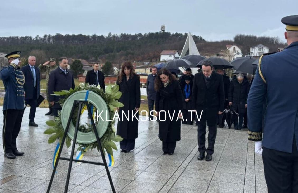 Liderët shtetërorë në Prekaz për përvjetorin e pavarësisë