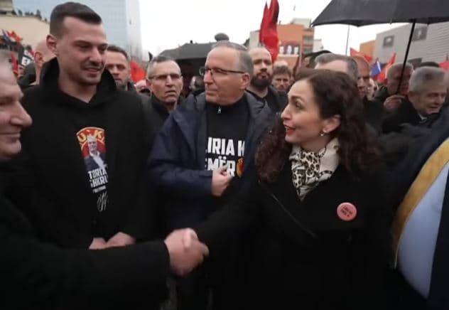 Presidentja Osmani i bashkohet marshit “Drejtësi, jo politikë”