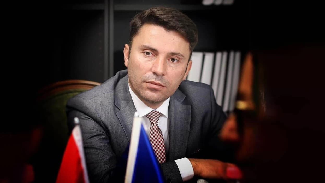 Rrustemi: S’kemi nevojë për koalicion qeverisës, me opozitën flasim për marrëveshjet ndërkombëtare