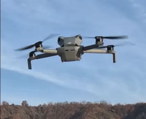 Ushtarët amerikanë të KFOR-it zhvillojnë trajnim të specializuar kundër dronëve (VIDEO)