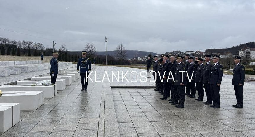 FSK me homazhe në Prekaz