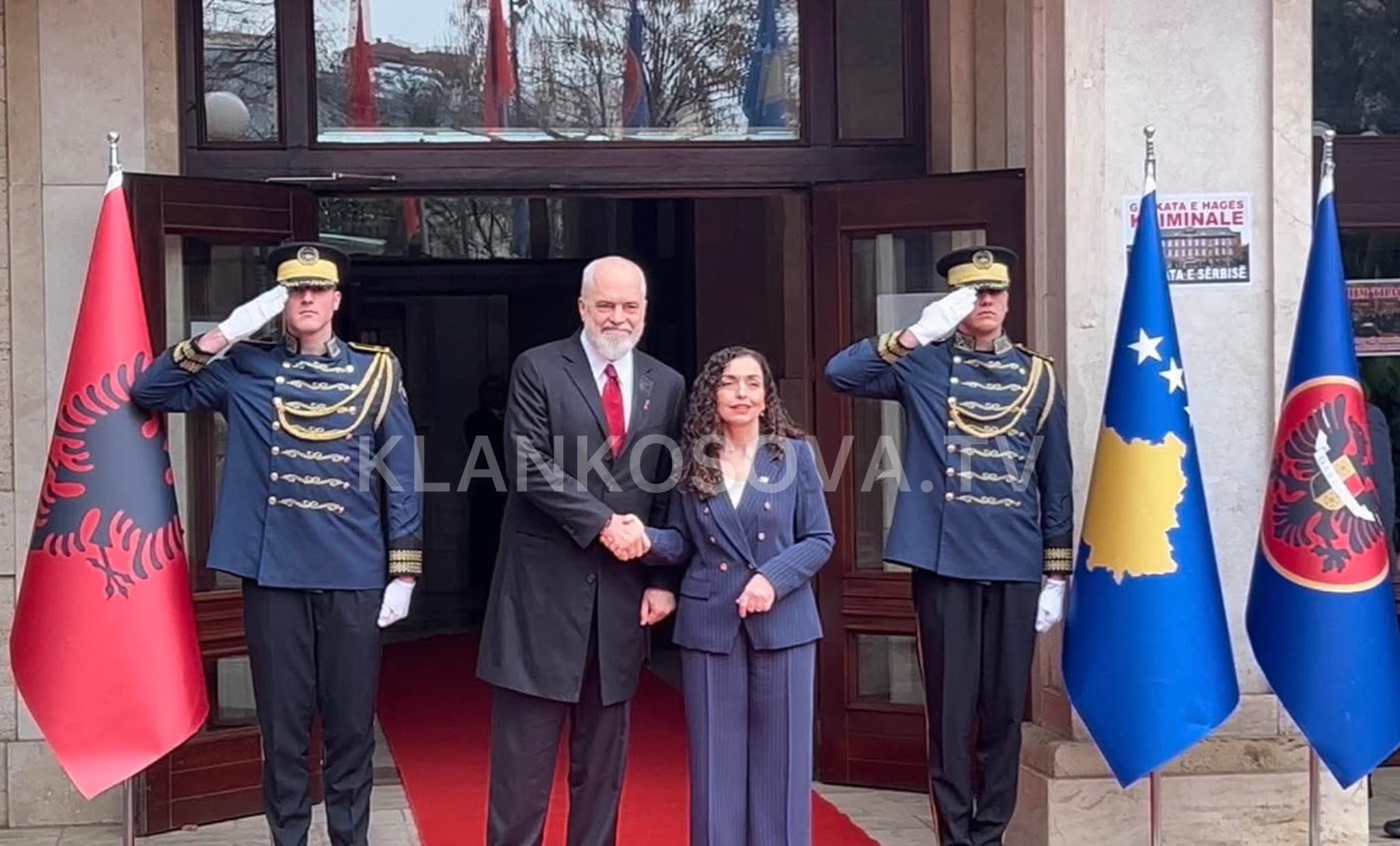 Osmani dhe Rama shtrëngojnë duart