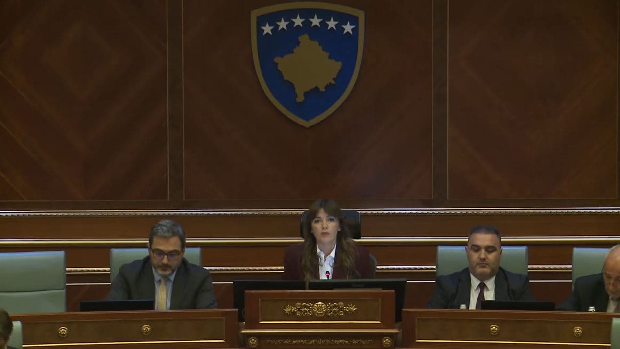 Mblidhen deputetët, nis seanca e jashtëzakonshme