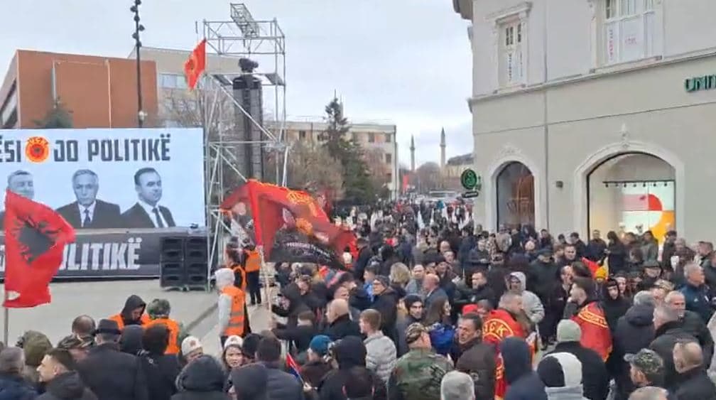 "Skënderbeu" gati për mijëra qytetarë, UÇK-ja i bashkon të gjithë (VIDEO)