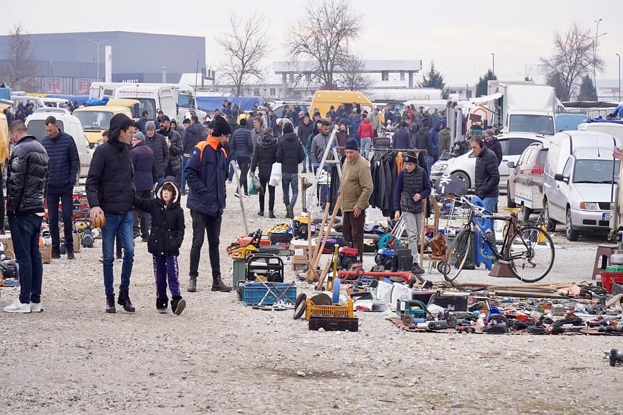 Aksion në Prishtinë, 15 gjoba për shitësit ilegalë