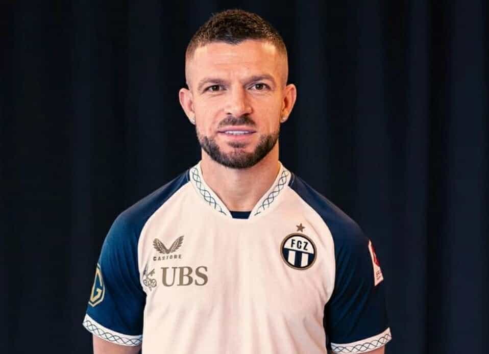 Zyrtare: Valon Berisha bëhet me skuadër të re