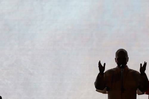 Papa shpreh 'trishtim të thellë' për viktimat në Lindjen e Mesme