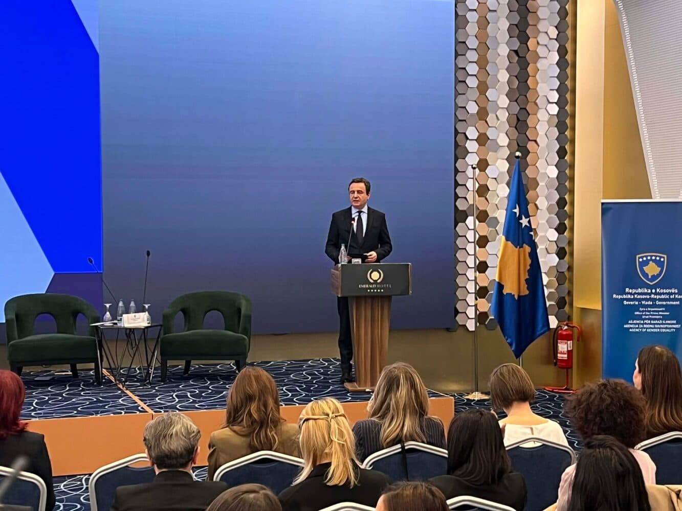 Kurti për Ditën e Gruas: Dhuna dhe diskriminimi s’tolerohen, ndiqen penalisht dhe parandalohen
